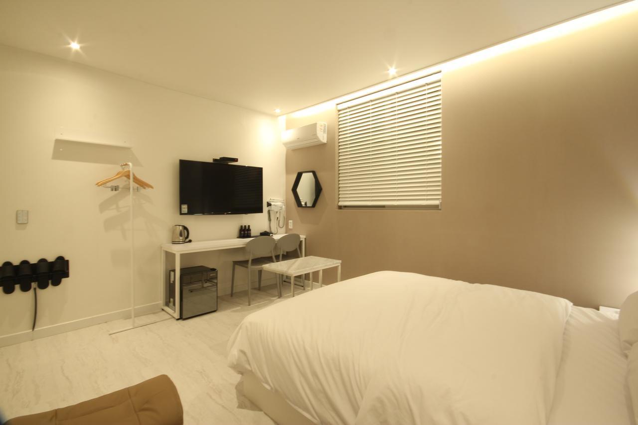 Hotel Yam Yeosu Hakdong Eksteriør billede