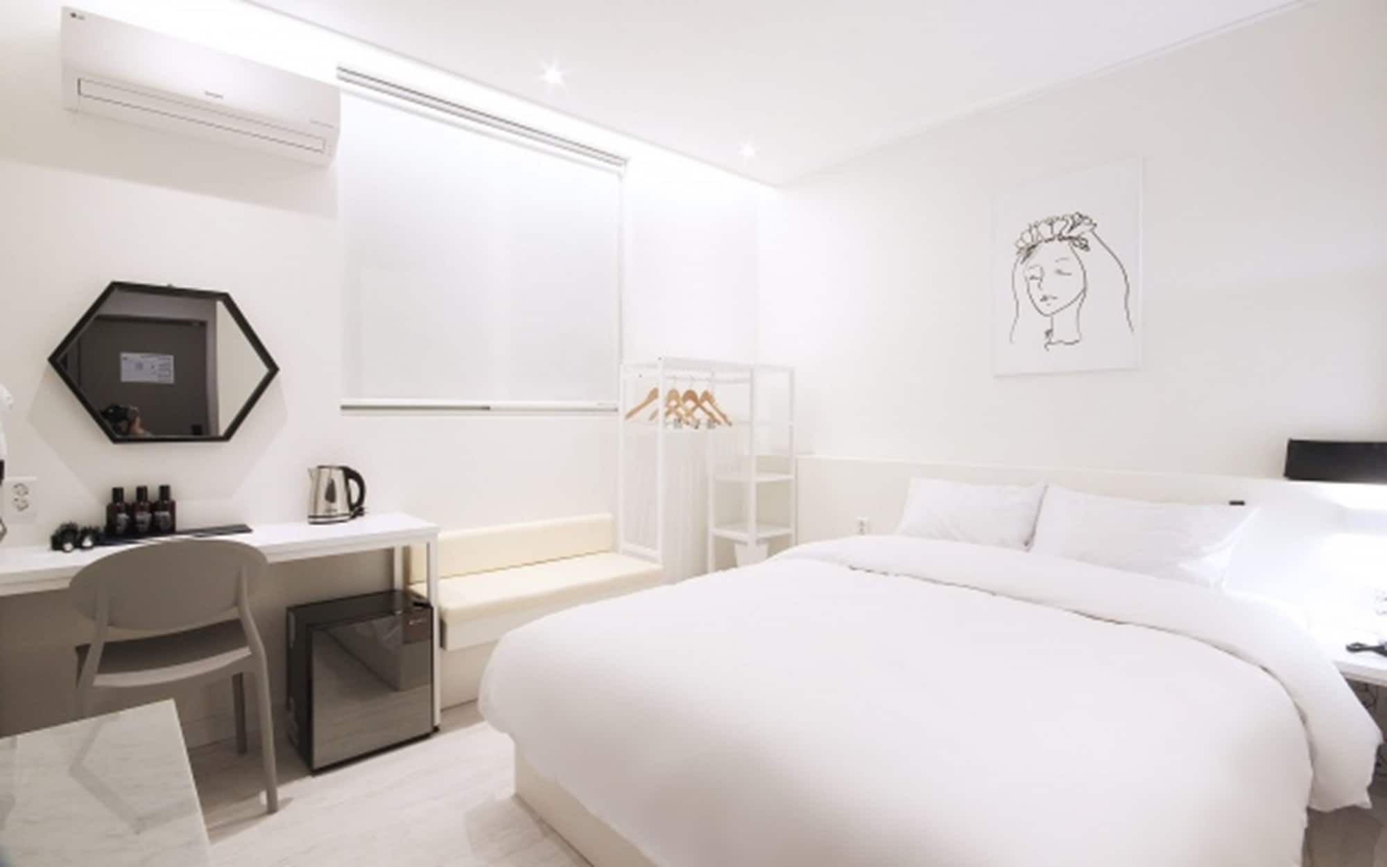 Hotel Yam Yeosu Hakdong Eksteriør billede